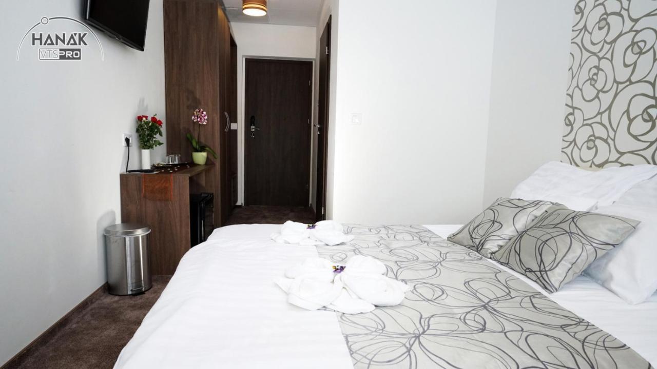 Nyíregyháza Hotel Irisz מראה חיצוני תמונה