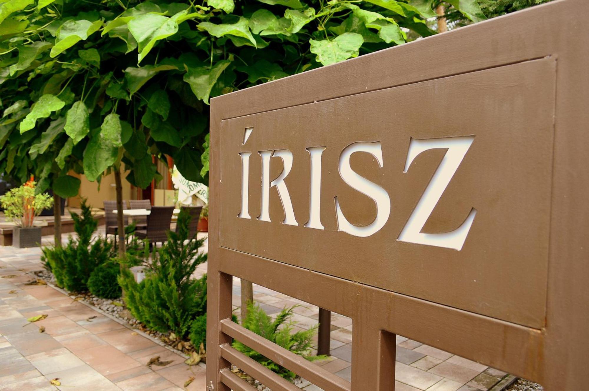 Nyíregyháza Hotel Irisz מראה חיצוני תמונה