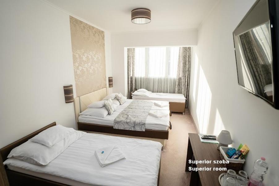 Nyíregyháza Hotel Irisz מראה חיצוני תמונה
