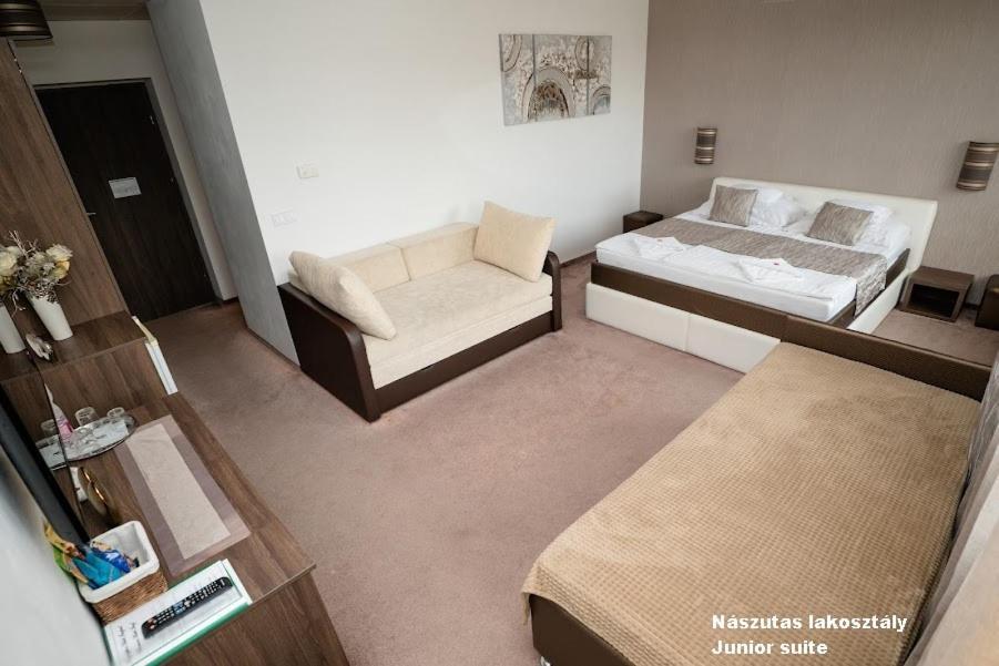 Nyíregyháza Hotel Irisz מראה חיצוני תמונה