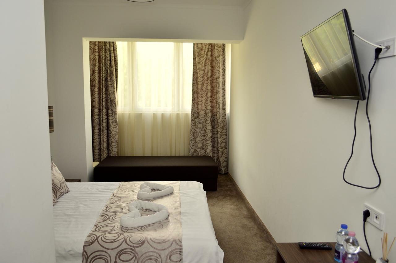Nyíregyháza Hotel Irisz מראה חיצוני תמונה