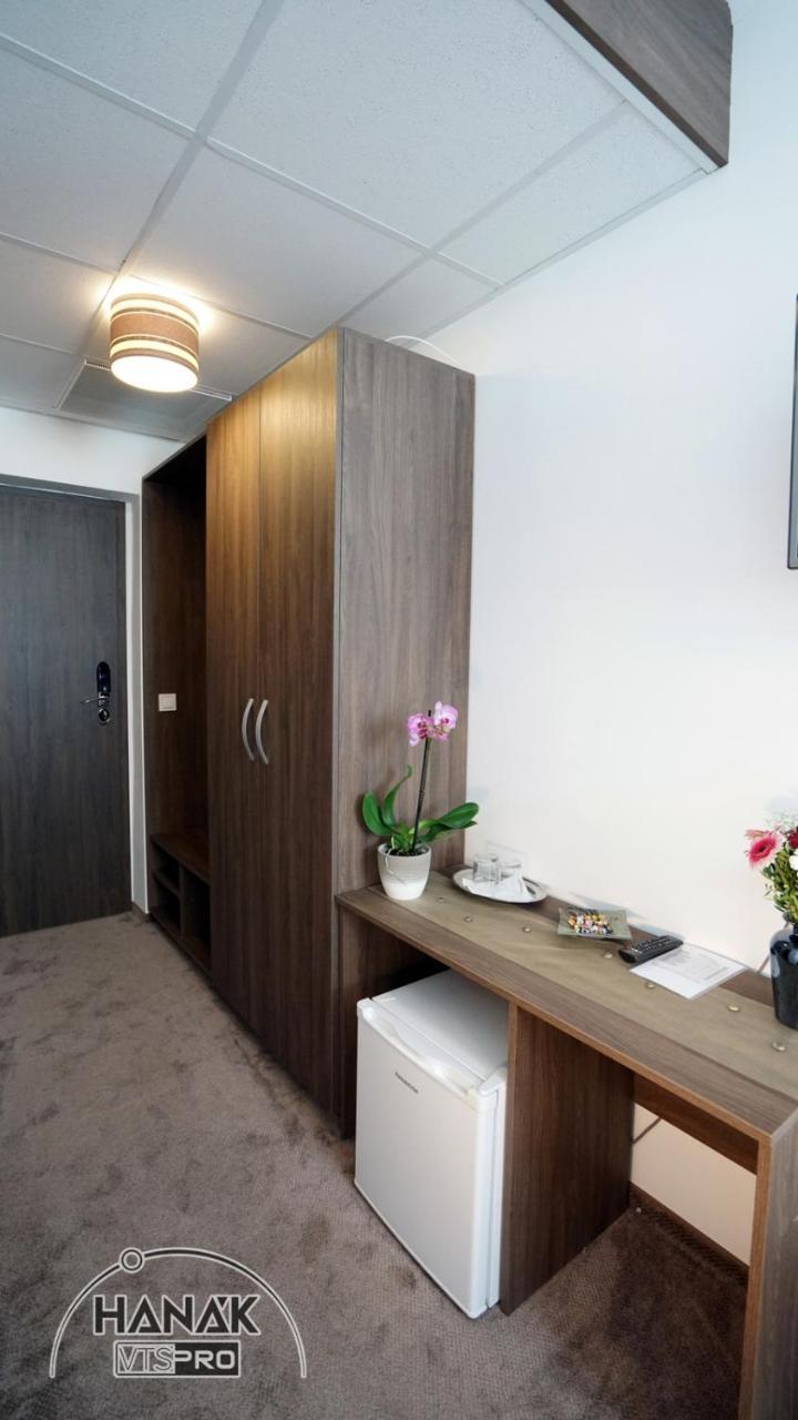 Nyíregyháza Hotel Irisz מראה חיצוני תמונה