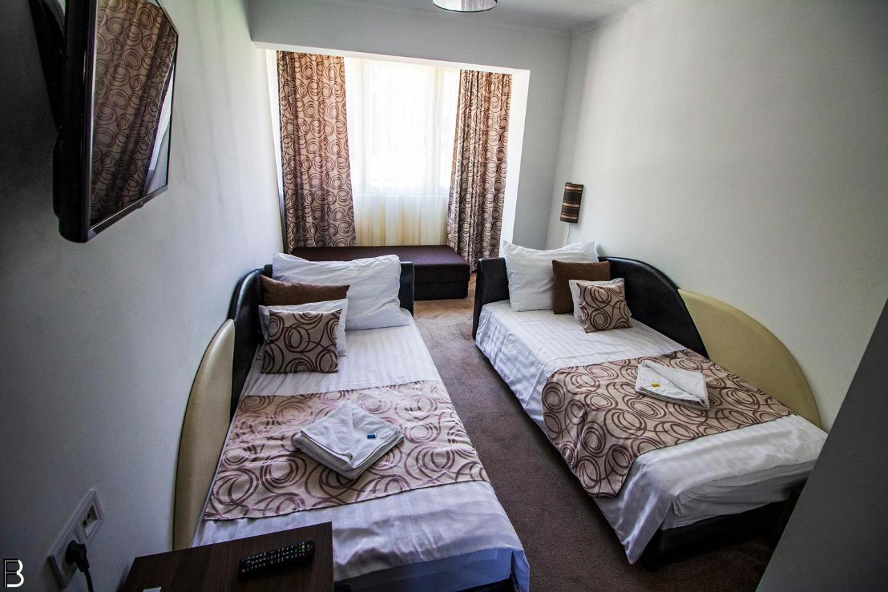 Nyíregyháza Hotel Irisz מראה חיצוני תמונה